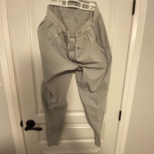 Lululemon Surge Hybrid Pant - Light Grey - Size XL